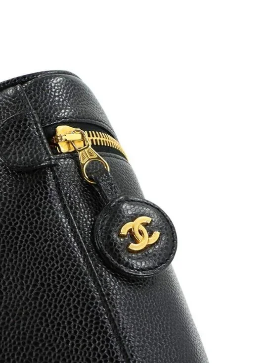 Chanel Vanity Hand Bag Caviar Leather Black CC Logo Gold - Picture 9 of 10